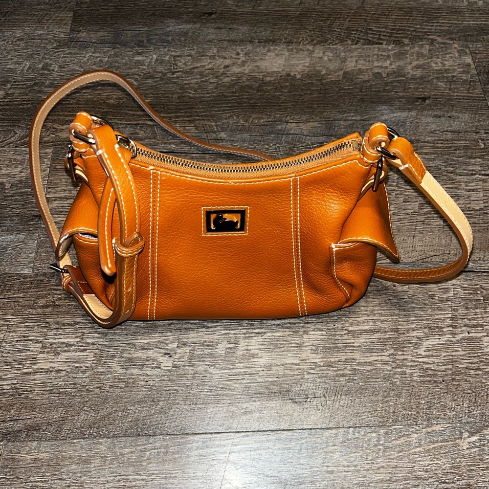 Vintage Dooney & Bourke Cognac Thick Leather with strap - Picture 4 of 6
